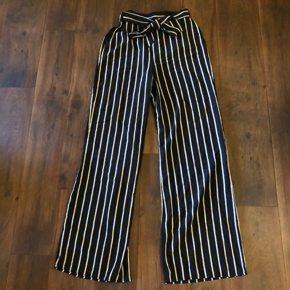 Timing Pants - ✨3 FOR $24✨Black and white wide leg pants